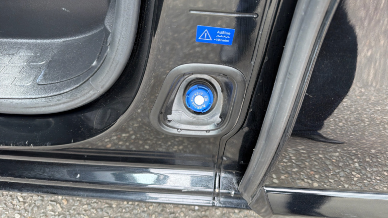 Vauxhall Vivaro L2 Diesel 3100 2.0d 145PS Pro H1 Van